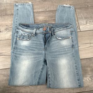 AEO distressed skinny jeans